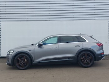 Used Audi e-tron 2020 for sale - 78480227: Photo