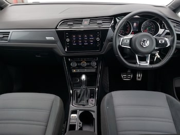 Used Volkswagen Touran 2018 for sale - 75315836: Photo