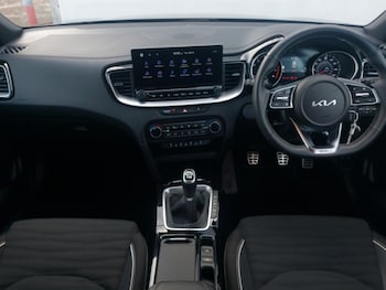 Used Kia XCeed 2024 for sale - 76294058: Photo 2