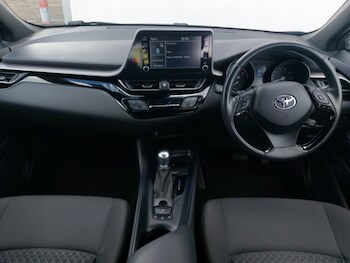 Used Toyota C-HR 2021 for sale - 78837529: Photo