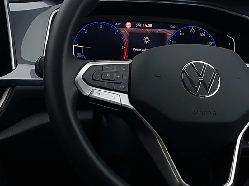 Used Volkswagen T-Roc 2024 for sale - 77284326: Photo 10