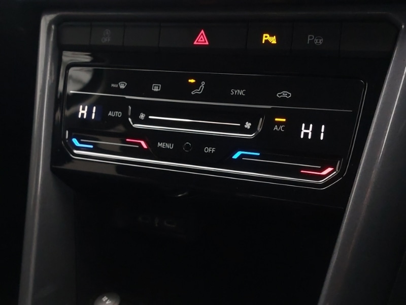 Used Volkswagen T-Roc 2024 for sale - 77284326: Photo 15