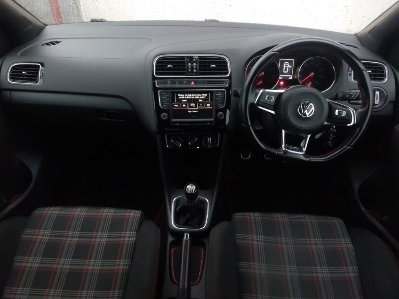 Used Volkswagen Polo 2017 for sale - 76880131: Photo 2