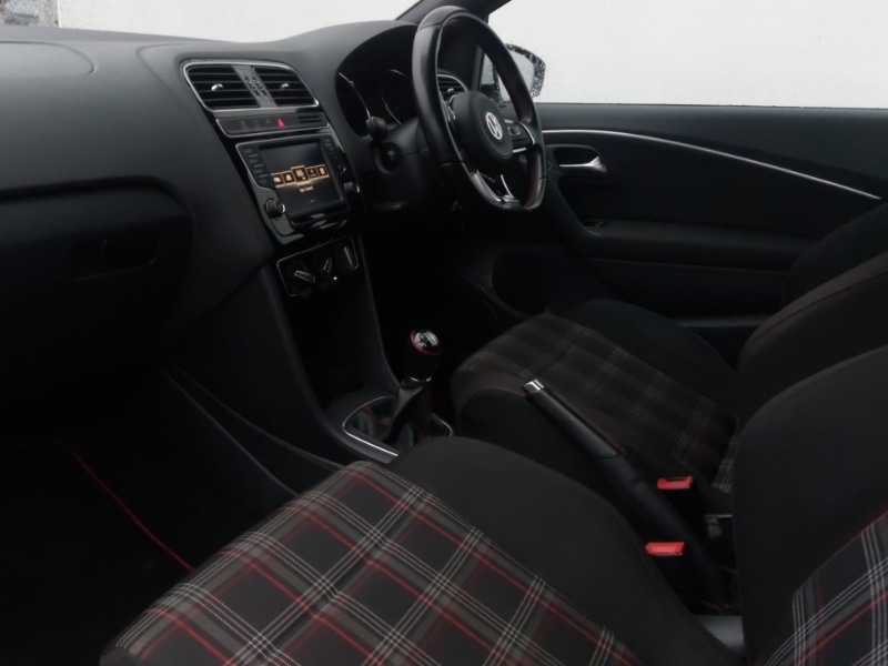 Used Volkswagen Polo 2017 for sale - 76880131: Photo 5