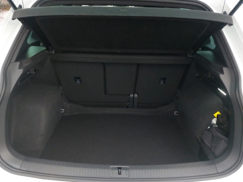 Used Volkswagen Tiguan 2023 for sale - 76880137: Photo 8