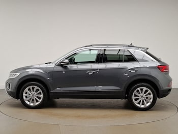 Used Volkswagen T-Roc 2025 for sale - 76103703: Photo 4