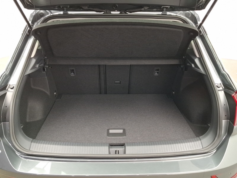 Used Volkswagen T-Roc 2025 for sale - 76103703: Photo 8