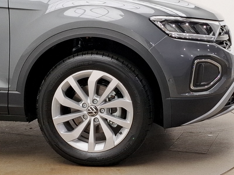 Used Volkswagen T-Roc 2025 for sale - 76103703: Photo 9