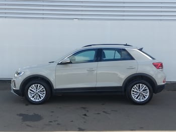 Used Volkswagen T-Roc 2023 for sale - 78478374: Photo