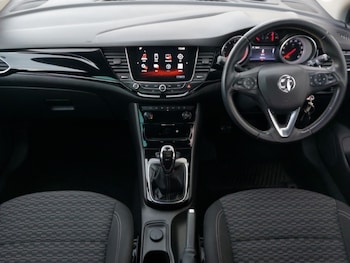 Used Vauxhall Astra 2018 for sale - 77024625: Photo