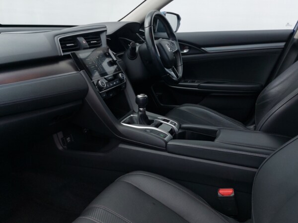 Used Honda Civic 2018 for sale - 76275766: Photo 5