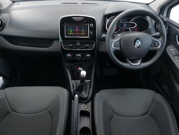 Used Renault Clio 2019 for sale - 75686761: Photo