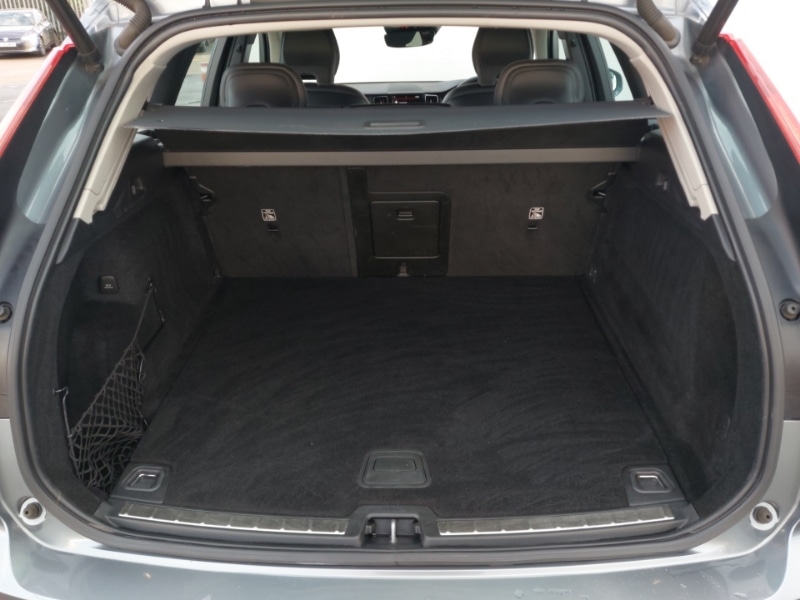 Used Volvo XC60 2020 for sale - 77325005: Photo 8