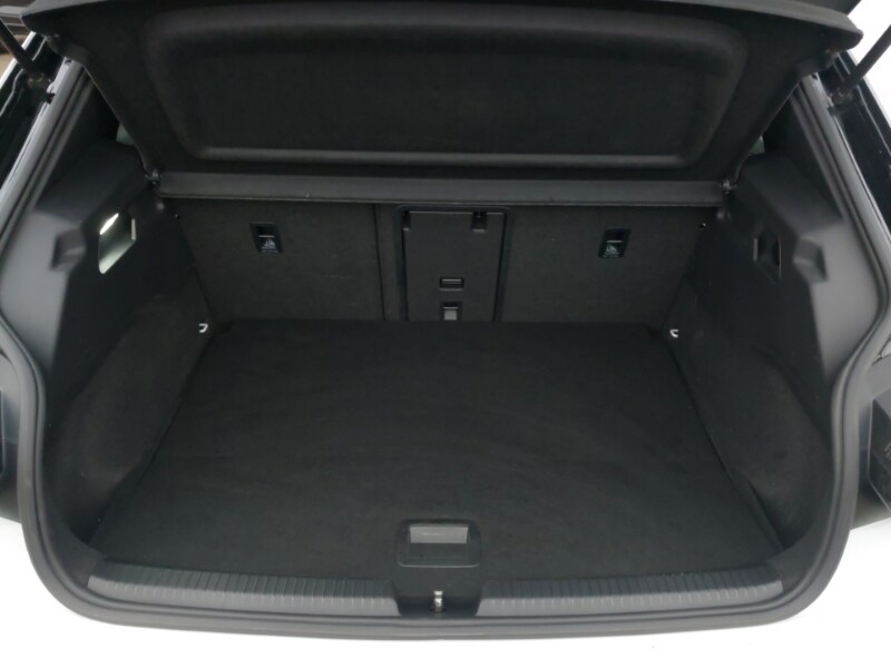 Used Volkswagen ID.3 2021 for sale - 77419119: Photo 8