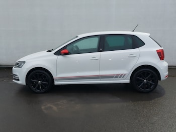 Used Volkswagen Polo 2016 for sale - 77201920: Photo