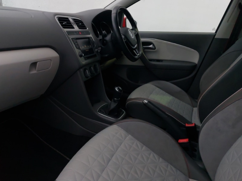 Used Volkswagen Polo 2016 for sale - 77201920: Photo 5