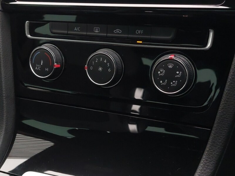 Used Volkswagen Golf 2017 for sale - 76254700: Photo 16