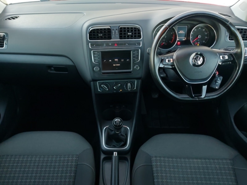 Used Volkswagen Polo 2017 for sale - 77209232: Photo 2