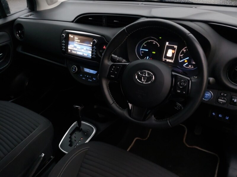 Used Toyota Yaris 2018 for sale - 76795292: Photo 14