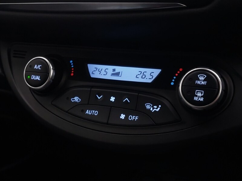 Used Toyota Yaris 2018 for sale - 76795292: Photo 16