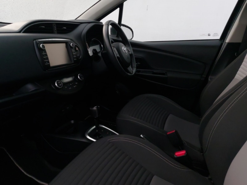 Used Toyota Yaris 2018 for sale - 76795292: Photo 5