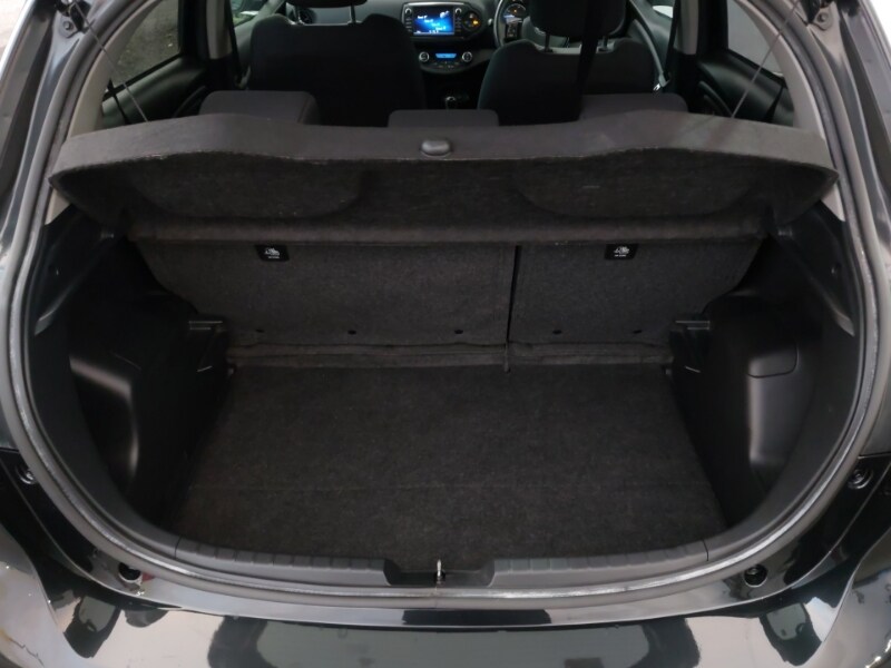 Used Toyota Yaris 2018 for sale - 76795292: Photo 8