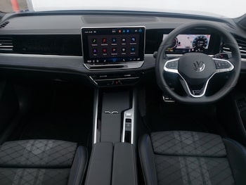 Used Volkswagen Passat 2024 for sale - 75413690: Photo