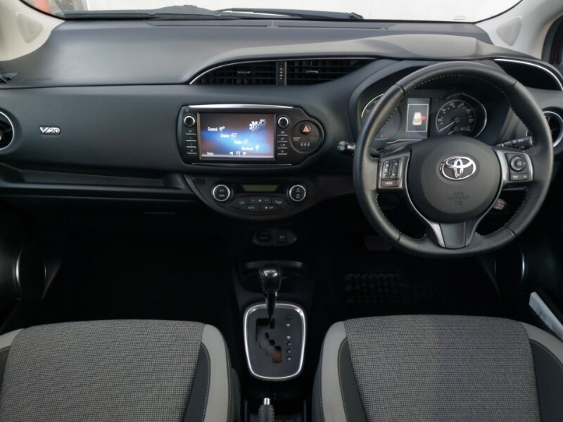 Used Toyota Yaris 2020 for sale - 77585184: Photo 2