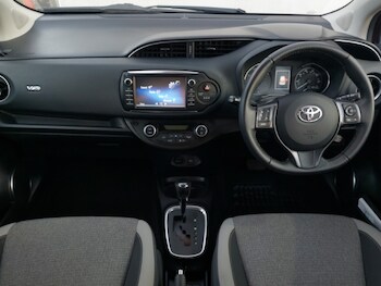 Used Toyota Yaris 2020 for sale - 77585184: Photo