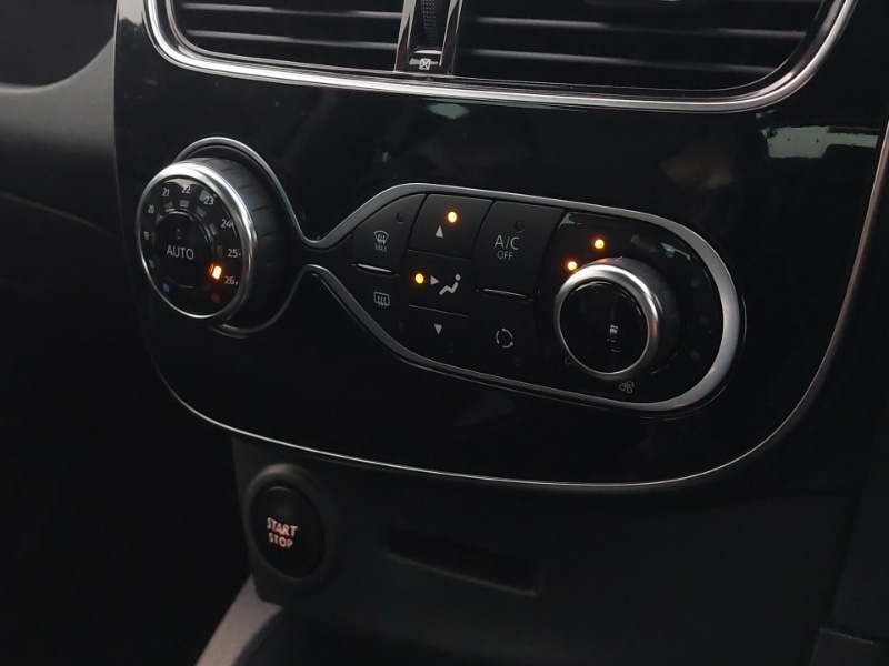 Used Renault Clio 2018 for sale - 76860694: Photo 15