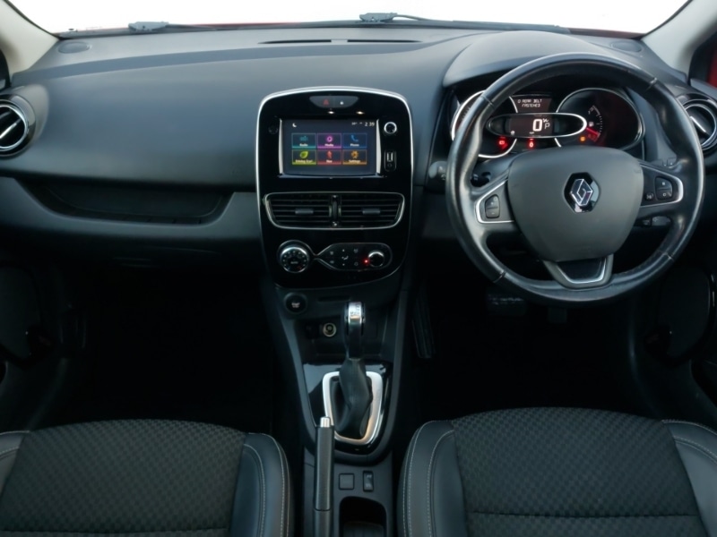 Used Renault Clio 2018 for sale - 76860694: Photo 2