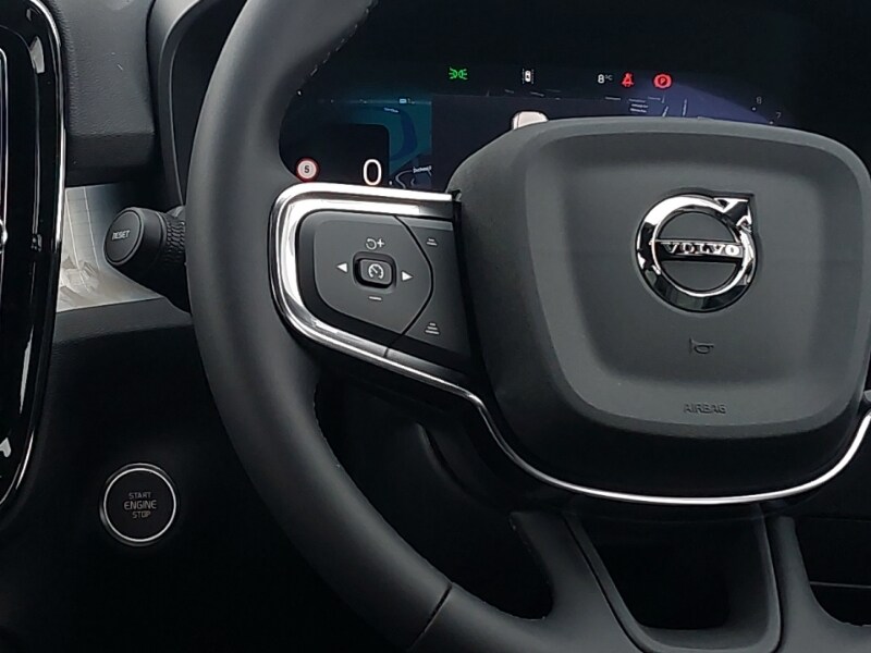 Used Volvo XC40 2025 for sale - 77548855: Photo 10