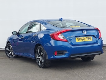Used Honda Civic 2018 for sale - 76195238: Photo 3