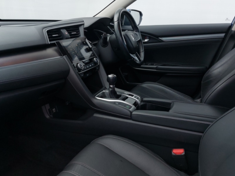 Used Honda Civic 2018 for sale - 76195238: Photo 5