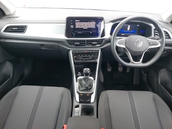 Used Volkswagen T-Roc 2022 for sale - 76177991: Photo