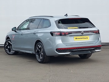 Used Volkswagen Passat 2025 for sale - 75152339: Photo