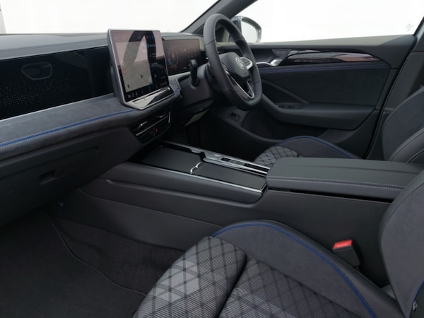 Used Volkswagen Passat 2025 for sale - 75152339: Photo 5