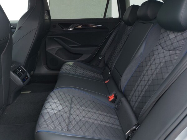 Used Volkswagen Passat 2025 for sale - 75152339: Photo 6