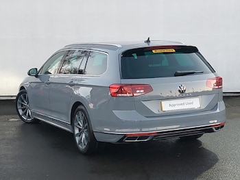 Used Volkswagen Passat 2023 for sale - 77047417: Photo