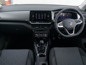 Used Volkswagen T-Cross 2024 for sale - 77118985: Photo