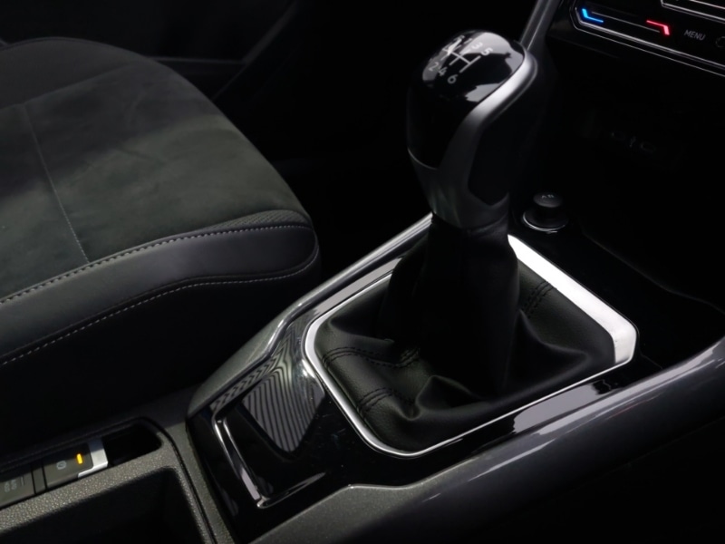 Used Volkswagen T-Roc 2023 for sale - 77265413: Photo 14