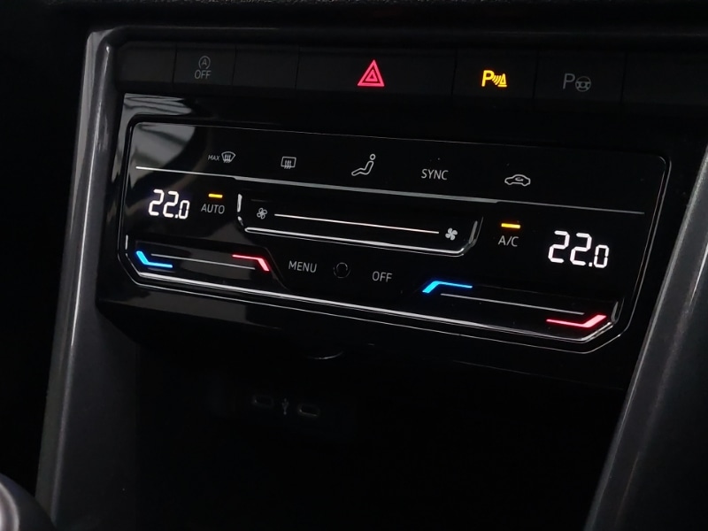 Used Volkswagen T-Roc 2023 for sale - 77265413: Photo 15