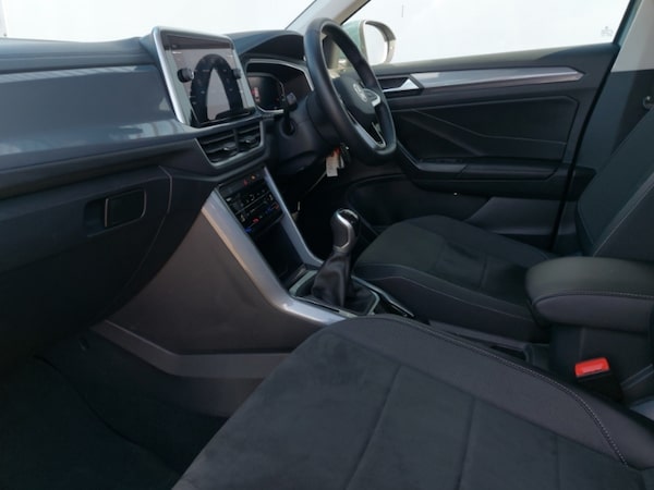 Used Volkswagen T-Roc 2024 for sale - 75177227: Photo 5