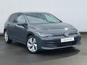 Used Volkswagen Golf 2024 for sale - 77509057: Photo