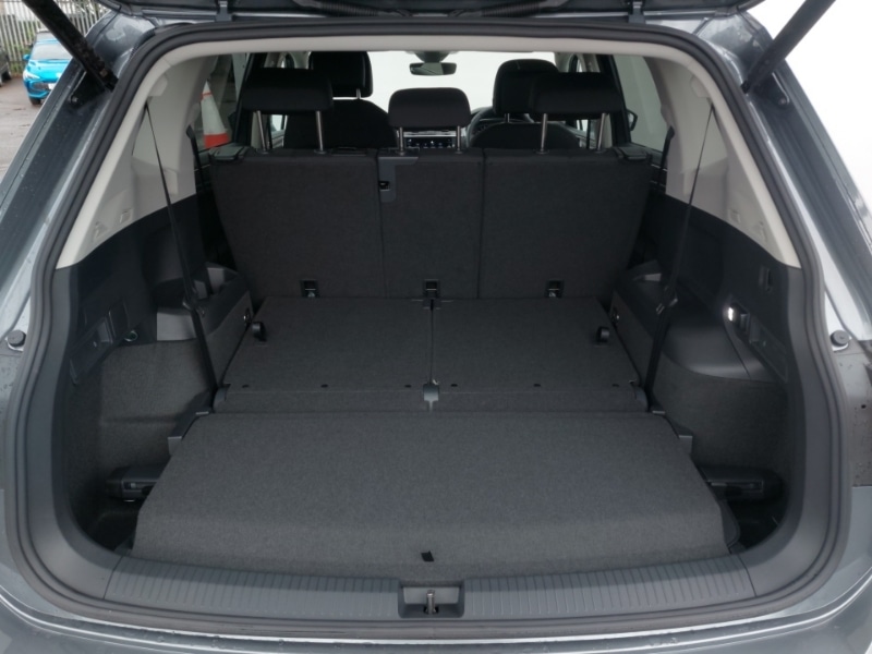 Used Volkswagen Tiguan Allspace 2025 for sale - 76648536: Photo 8