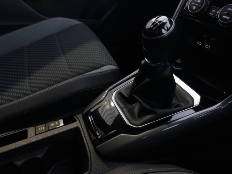 Used Volkswagen T-Roc 2022 for sale - 76614179: Photo 15