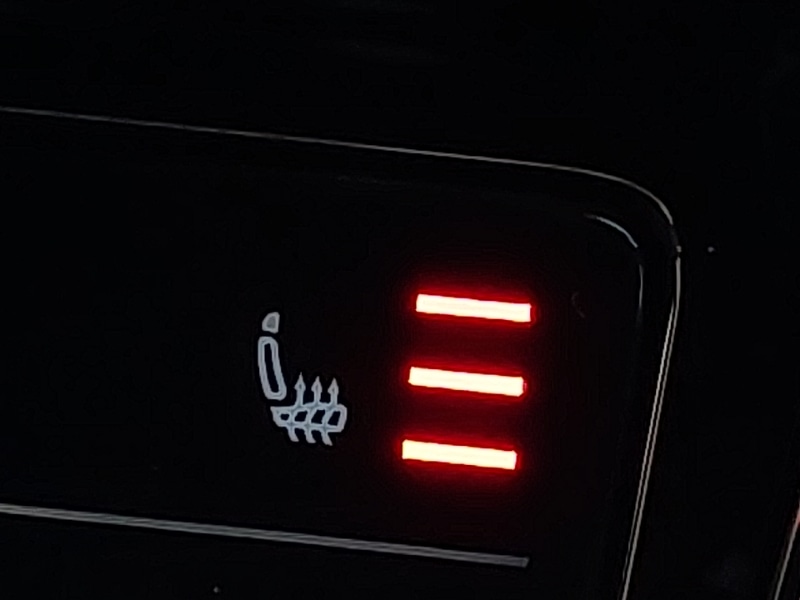 Used Volkswagen T-Roc 2023 for sale - 77105430: Photo 17