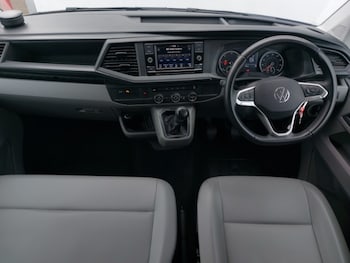 Used Volkswagen Transporter Shuttle 2024 for sale - 78337166: Photo