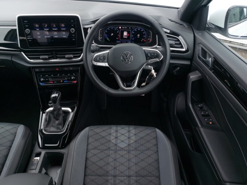 Used Volkswagen T-Roc 2024 for sale - 76317624: Photo 11