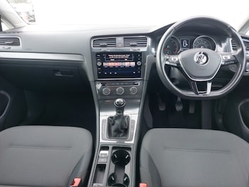 Used Volkswagen Golf 2018 for sale - 79612290: Photo